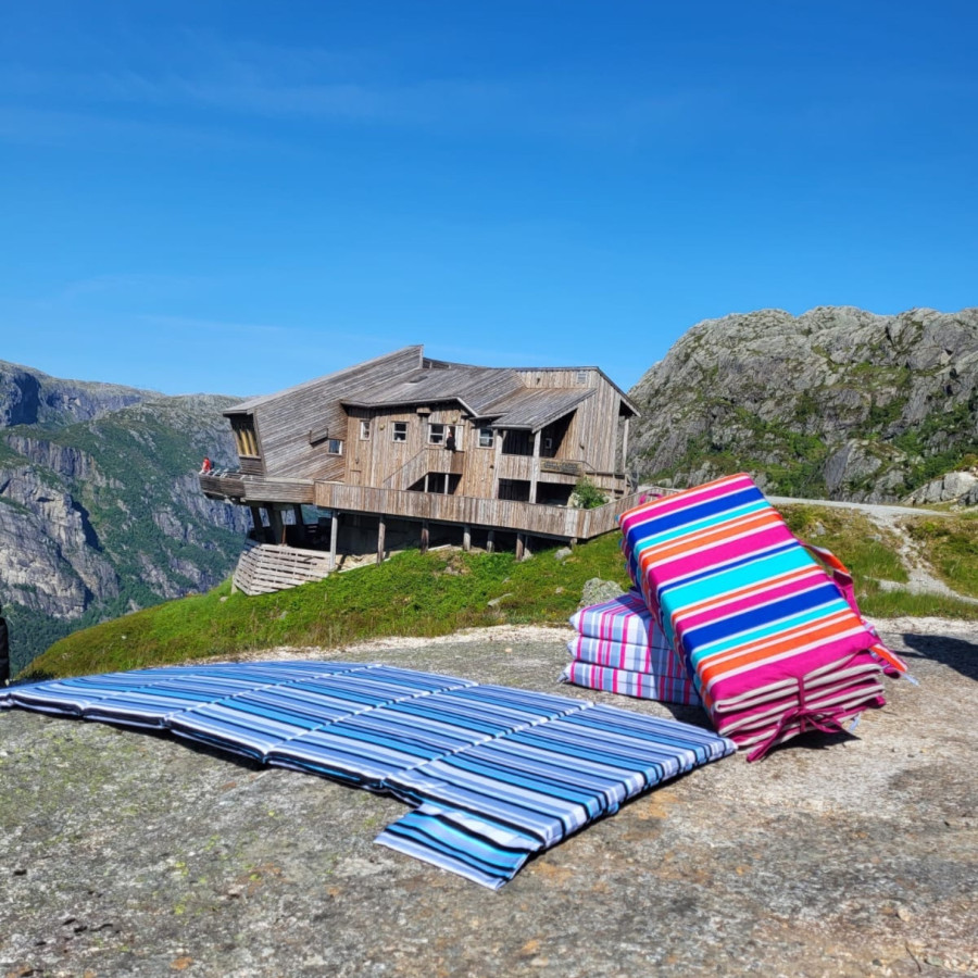 Mata plażowa, gruba mata na plaże kamieniste