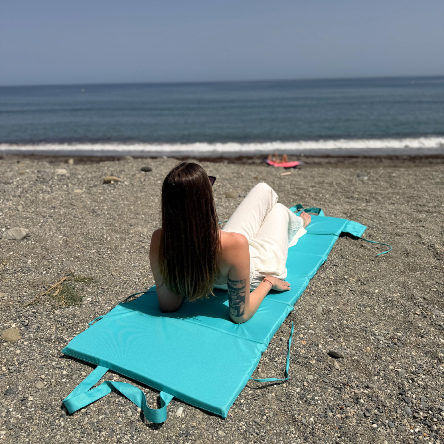 Wygodna mata na plażę – relaks bez dyskomfortu!