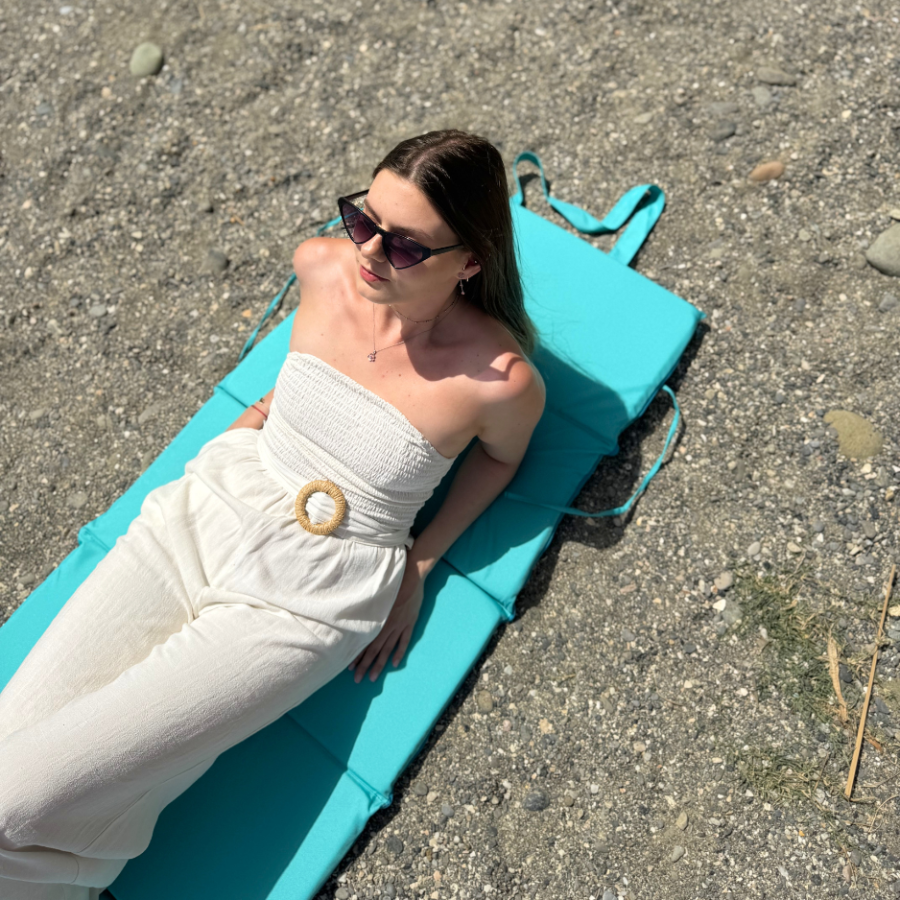 Wygodna mata na plażę – relaks bez dyskomfortu!